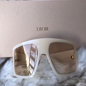 Auth. Dior So Light Sunnies Nude
